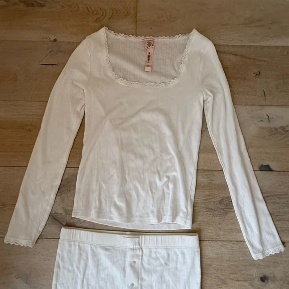 NWT VICTORIA'S SECRET Pointelle Modal Long-Sleeve & Shortie Set / Size Medium - Picture 6 of 12